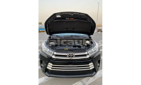 Acheter Import Voiture Toyota Highlander Noir à Import - Dubai, Clarendon Acheter Import Voiture Toyota Highlander Noir à Import - Dubai, Clarendon