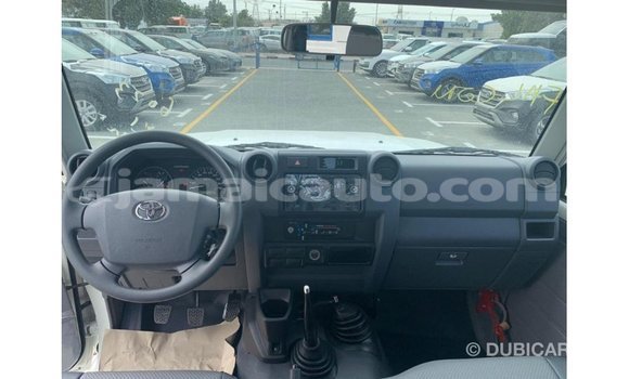 Buy Import Toyota Land Cruiser White Car in Import - Dubai in Clarendon Buy Import Toyota Land Cruiser White Car in Import - Dubai in Clarendon