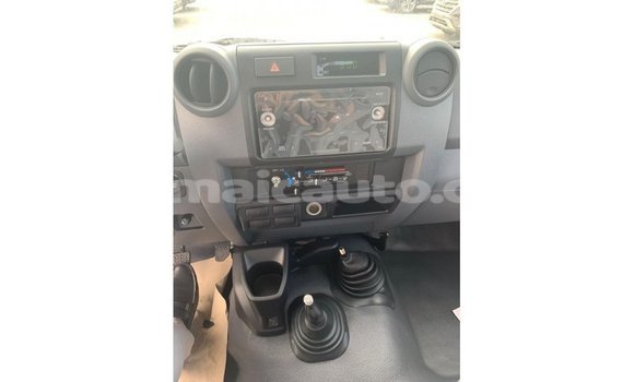 Buy Import Toyota Land Cruiser White Car in Import - Dubai in Clarendon Buy Import Toyota Land Cruiser White Car in Import - Dubai in Clarendon