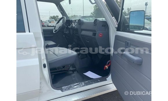 Buy Import Toyota Land Cruiser White Car in Import - Dubai in Clarendon Buy Import Toyota Land Cruiser White Car in Import - Dubai in Clarendon