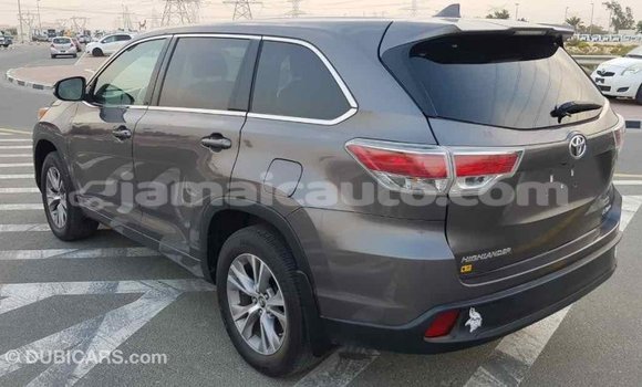 Acheter Import Voiture Toyota Highlander Autre à Import - Dubai, Clarendon Acheter Import Voiture Toyota Highlander Autre à Import - Dubai, Clarendon