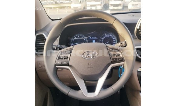 Acheter Import Voiture Hyundai Tucson Rouge à Import - Dubai, Clarendon Acheter Import Voiture Hyundai Tucson Rouge à Import - Dubai, Clarendon