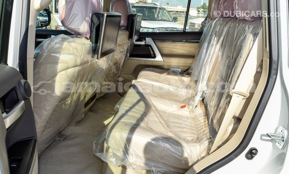 Buy Import Toyota Land Cruiser White Car in Import - Dubai in Clarendon Buy Import Toyota Land Cruiser White Car in Import - Dubai in Clarendon