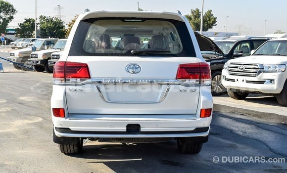 Buy Import Toyota Land Cruiser White Car in Import - Dubai in Clarendon Buy Import Toyota Land Cruiser White Car in Import - Dubai in Clarendon