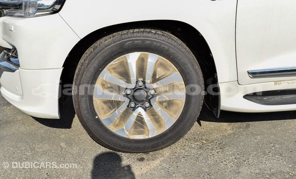 Buy Import Toyota Land Cruiser White Car in Import - Dubai in Clarendon Buy Import Toyota Land Cruiser White Car in Import - Dubai in Clarendon