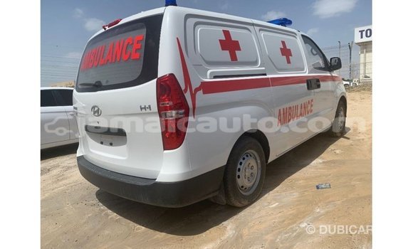 Buy Import Hyundai Accent White Car in Import - Dubai in Clarendon Buy Import Hyundai Accent White Car in Import - Dubai in Clarendon