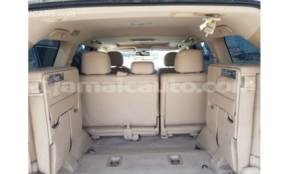 Acheter Import Voiture Toyota Land Cruiser Blanc à Import - Dubai, Clarendon Acheter Import Voiture Toyota Land Cruiser Blanc à Import - Dubai, Clarendon