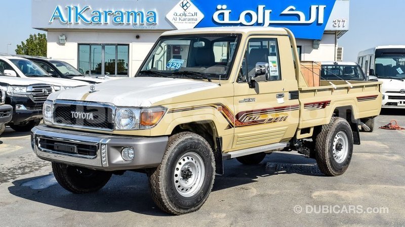 Big with watermark toyota land cruiser clarendon import dubai 2810