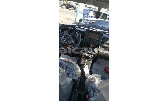 Acheter Import Voiture Suzuki Jimny Vert à Import - Dubai, Clarendon Acheter Import Voiture Suzuki Jimny Vert à Import - Dubai, Clarendon