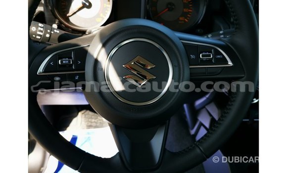 Acheter Import Voiture Suzuki Jimny Vert à Import - Dubai, Clarendon Acheter Import Voiture Suzuki Jimny Vert à Import - Dubai, Clarendon
