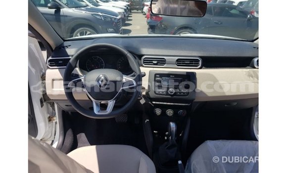 Acheter Import Voiture Renault Duster Blanc à Import - Dubai, Clarendon Acheter Import Voiture Renault Duster Blanc à Import - Dubai, Clarendon