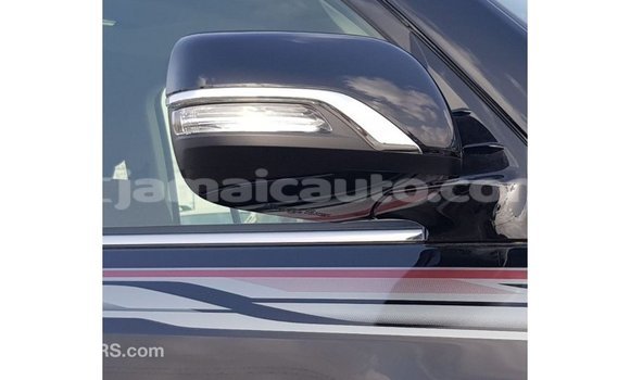 Acheter Import Voiture Toyota Land Cruiser Noir à Import - Dubai, Clarendon Acheter Import Voiture Toyota Land Cruiser Noir à Import - Dubai, Clarendon