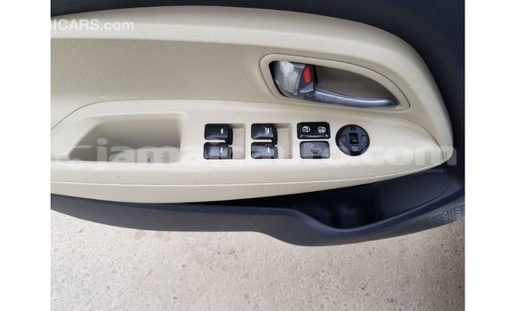 Acheter Import Voiture Kia Rio Blanc à Import - Dubai, Clarendon Acheter Import Voiture Kia Rio Blanc à Import - Dubai, Clarendon