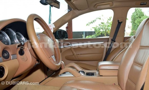 Buy Import Porsche Cayenne Green Car in Import - Dubai in Clarendon Buy Import Porsche Cayenne Green Car in Import - Dubai in Clarendon