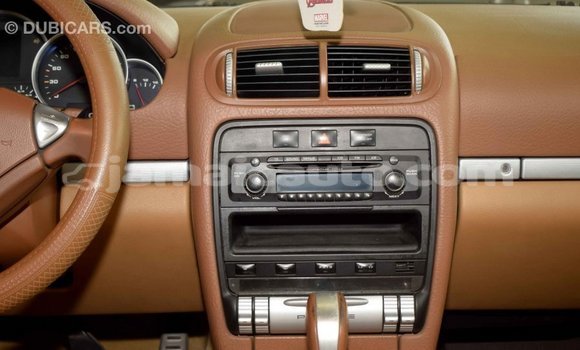 Buy Import Porsche Cayenne Green Car in Import - Dubai in Clarendon Buy Import Porsche Cayenne Green Car in Import - Dubai in Clarendon