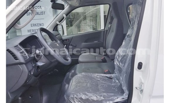 Acheter Import Voiture Toyota Hiace Blanc à Import - Dubai, Clarendon Acheter Import Voiture Toyota Hiace Blanc à Import - Dubai, Clarendon