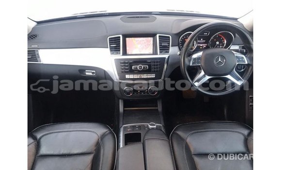 Buy Import Mercedes-Benz 190 (W201) Red Car in Import - Dubai in Clarendon Buy Import Mercedes-Benz 190 (W201) Red Car in Import - Dubai in Clarendon