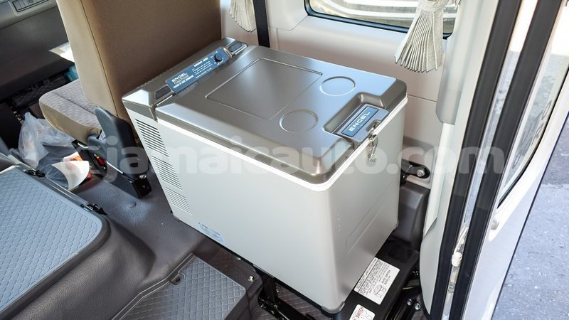 Big with watermark toyota coaster clarendon import dubai 2866