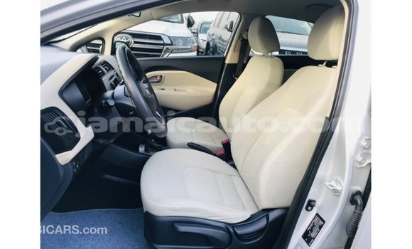 Acheter Import Voiture Kia Rio Autre à Import - Dubai, Clarendon Acheter Import Voiture Kia Rio Autre à Import - Dubai, Clarendon