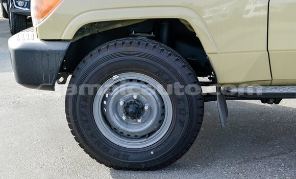 Buy Import Toyota Land Cruiser Beige Car in Import - Dubai in Clarendon Buy Import Toyota Land Cruiser Beige Car in Import - Dubai in Clarendon
