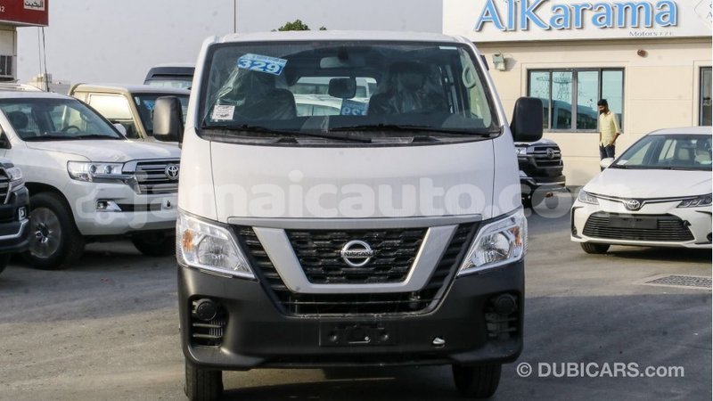 Big with watermark nissan urvan clarendon import dubai 2874