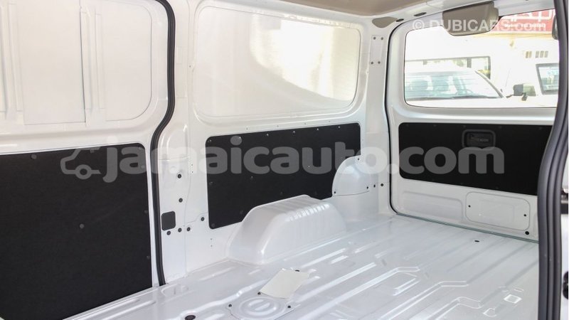 Big with watermark nissan urvan clarendon import dubai 2874