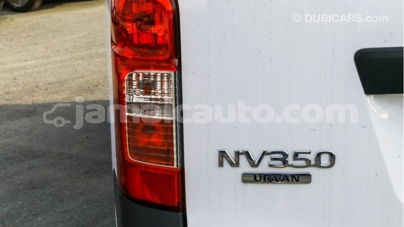 Big with watermark nissan urvan clarendon import dubai 2874