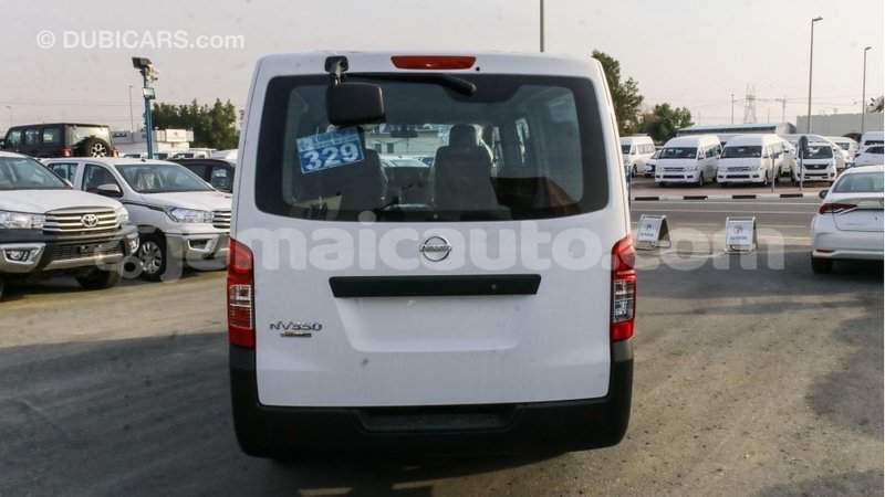 Big with watermark nissan urvan clarendon import dubai 2874