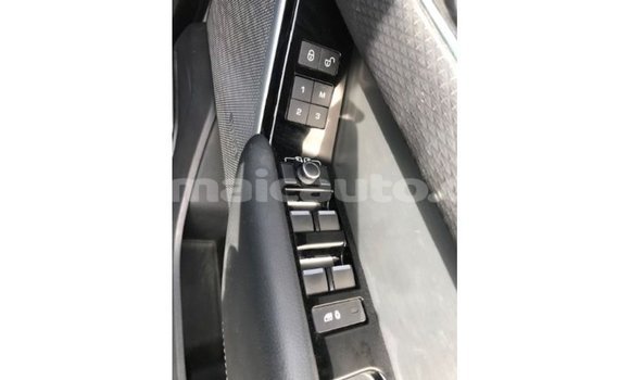 Buy Import Land Rover Range Rover White Car in Import - Dubai in Clarendon Buy Import Land Rover Range Rover White Car in Import - Dubai in Clarendon