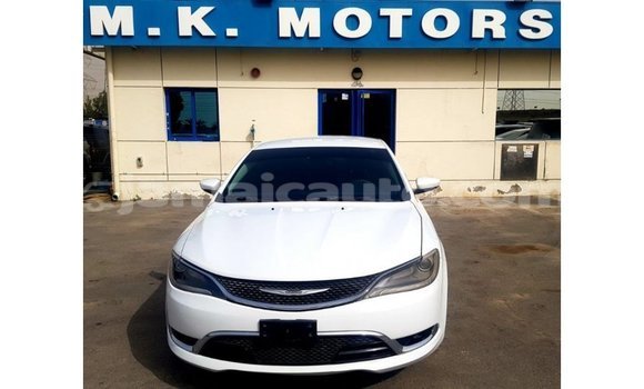 Buy Import Chrysler 200 White Car in Import - Dubai in Clarendon