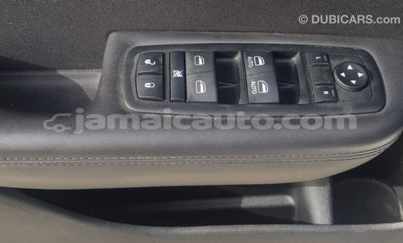 Acheter Import Voiture Chrysler 200 Blanc à Import - Dubai, Clarendon Acheter Import Voiture Chrysler 200 Blanc à Import - Dubai, Clarendon