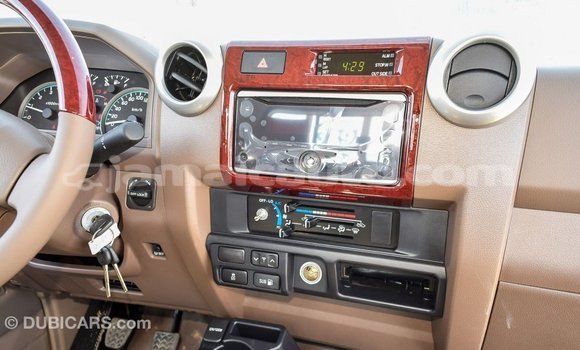 Buy Import Toyota Land Cruiser Beige Car in Import - Dubai in Clarendon Buy Import Toyota Land Cruiser Beige Car in Import - Dubai in Clarendon