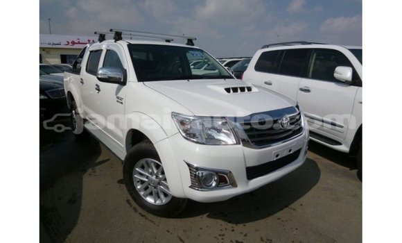 Buy Import Toyota Hilux White Car in Import - Dubai in Clarendon Buy Import Toyota Hilux White Car in Import - Dubai in Clarendon