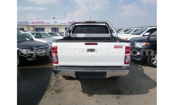 Buy Import Toyota Hilux White Car in Import - Dubai in Clarendon Buy Import Toyota Hilux White Car in Import - Dubai in Clarendon