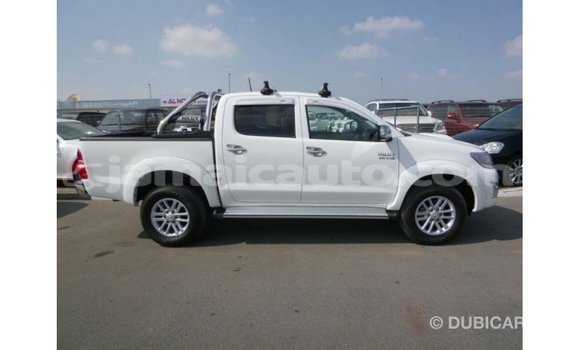 Buy Import Toyota Hilux White Car in Import - Dubai in Clarendon Buy Import Toyota Hilux White Car in Import - Dubai in Clarendon
