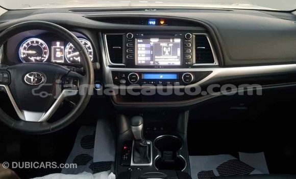 Acheter Import Voiture Toyota Highlander Noir à Import - Dubai, Clarendon Acheter Import Voiture Toyota Highlander Noir à Import - Dubai, Clarendon