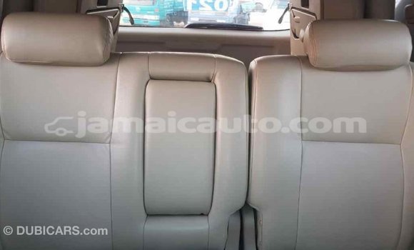 Acheter Import Voiture Toyota Fortuner Blanc à Import - Dubai, Clarendon Acheter Import Voiture Toyota Fortuner Blanc à Import - Dubai, Clarendon
