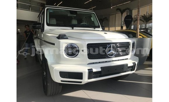 Buy Import Mercedes-Benz 190 (W201) White Car in Import - Dubai in Clarendon Buy Import Mercedes-Benz 190 (W201) White Car in Import - Dubai in Clarendon