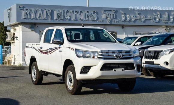 Acheter Import Voiture Toyota Hilux Blanc à Import - Dubai, Clarendon Acheter Import Voiture Toyota Hilux Blanc à Import - Dubai, Clarendon