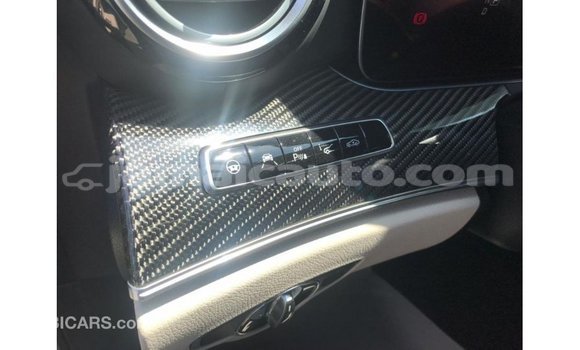 Buy Import Mercedes-Benz 190 (W201) Other Car in Import - Dubai in Clarendon Buy Import Mercedes-Benz 190 (W201) Other Car in Import - Dubai in Clarendon