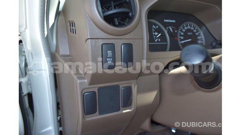 Big with watermark toyota land cruiser clarendon import dubai 2952