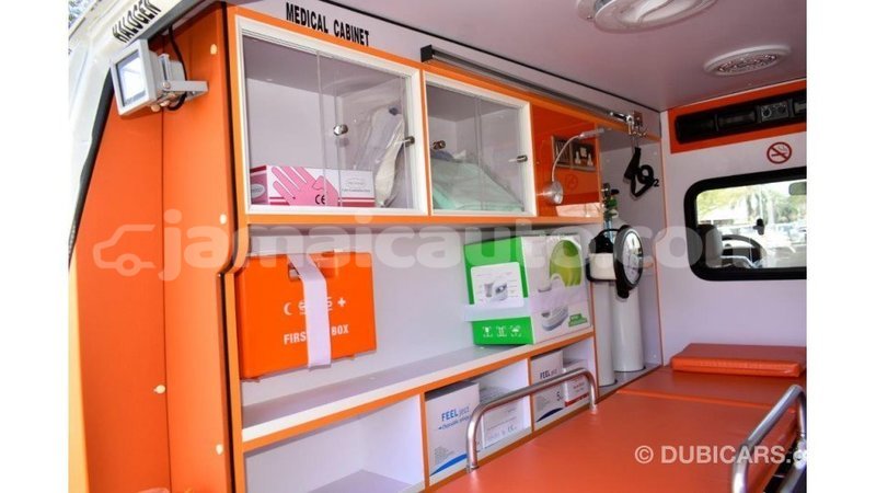 Big with watermark toyota land cruiser clarendon import dubai 2952