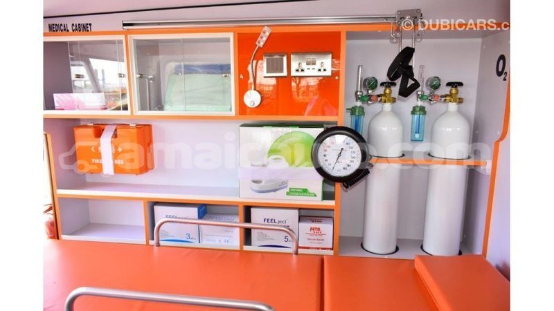 Big with watermark toyota land cruiser clarendon import dubai 2952