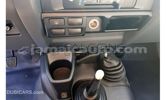 Acheter Import Voiture Toyota Land Cruiser Blanc à Import - Dubai, Clarendon Acheter Import Voiture Toyota Land Cruiser Blanc à Import - Dubai, Clarendon