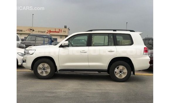 Buy Import Toyota Land Cruiser White Car in Import - Dubai in Clarendon Buy Import Toyota Land Cruiser White Car in Import - Dubai in Clarendon