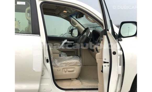 Buy Import Toyota Land Cruiser White Car in Import - Dubai in Clarendon Buy Import Toyota Land Cruiser White Car in Import - Dubai in Clarendon