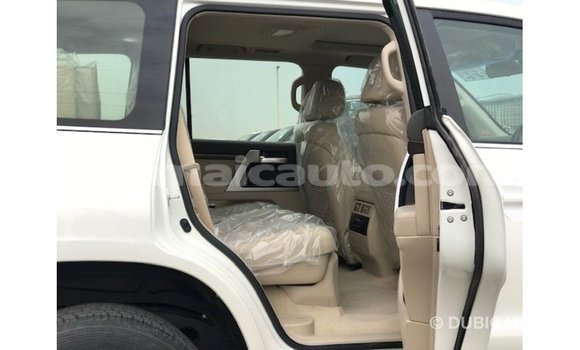 Buy Import Toyota Land Cruiser White Car in Import - Dubai in Clarendon Buy Import Toyota Land Cruiser White Car in Import - Dubai in Clarendon