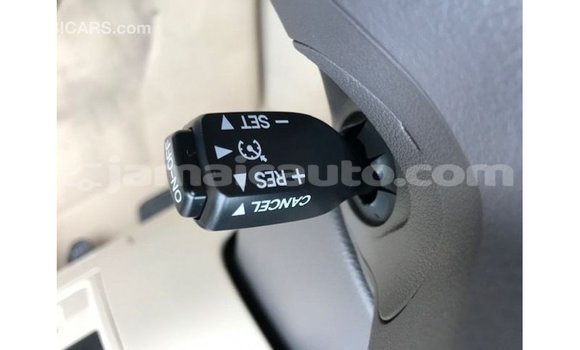 Buy Import Toyota Land Cruiser White Car in Import - Dubai in Clarendon Buy Import Toyota Land Cruiser White Car in Import - Dubai in Clarendon