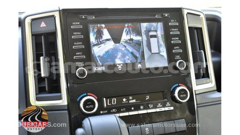 Big with watermark toyota granvia clarendon import dubai 2962