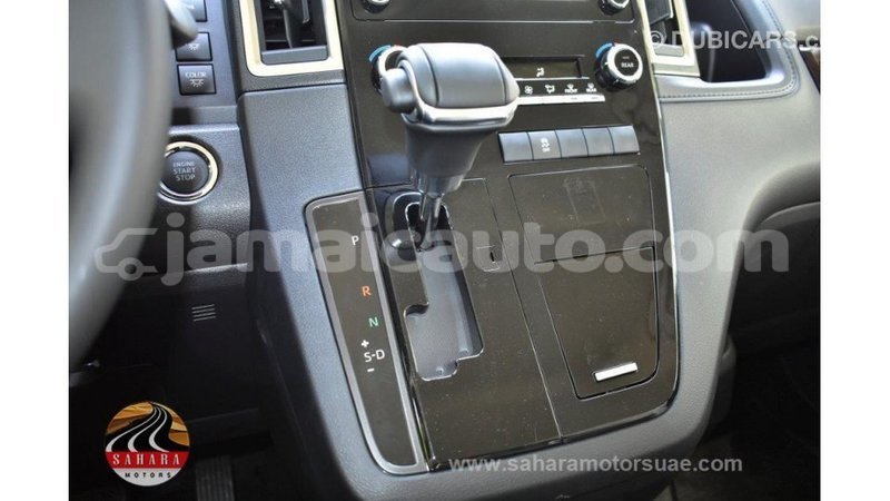 Big with watermark toyota granvia clarendon import dubai 2962